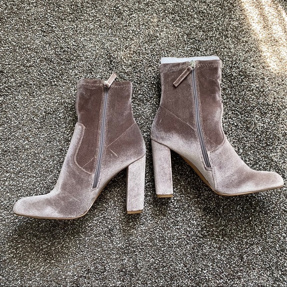 Steve Madden embroidered ankle booties - Picture 3 of 8